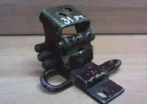 Петля двери к Audi A4 1997