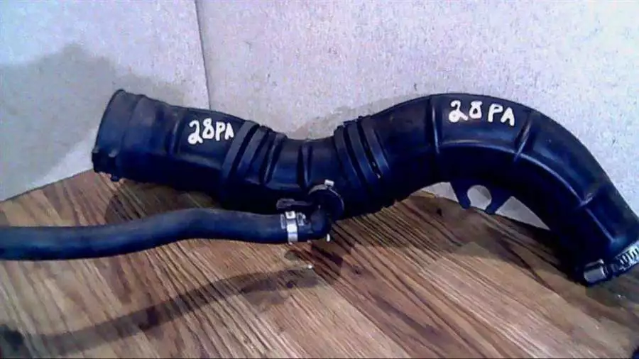 Патрубок интеркулера к Volvo S40 2002
