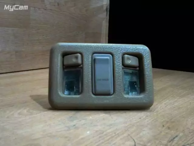Фонарь салона (плафон) к Isuzu Trooper 2001