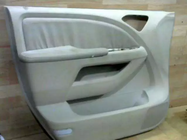 Обшивка двери передней левой (дверная карта) к Honda Odyssey 2010