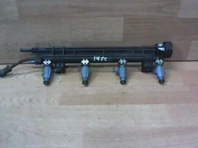 Форсунка к Kia Magentis 2002