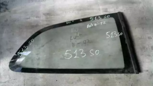 Стекло кузовное боковое правое  к Mitsubishi Colt 1997