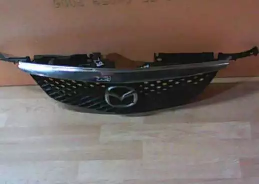 Решетка радиатора к Mazda Premacy 2000
