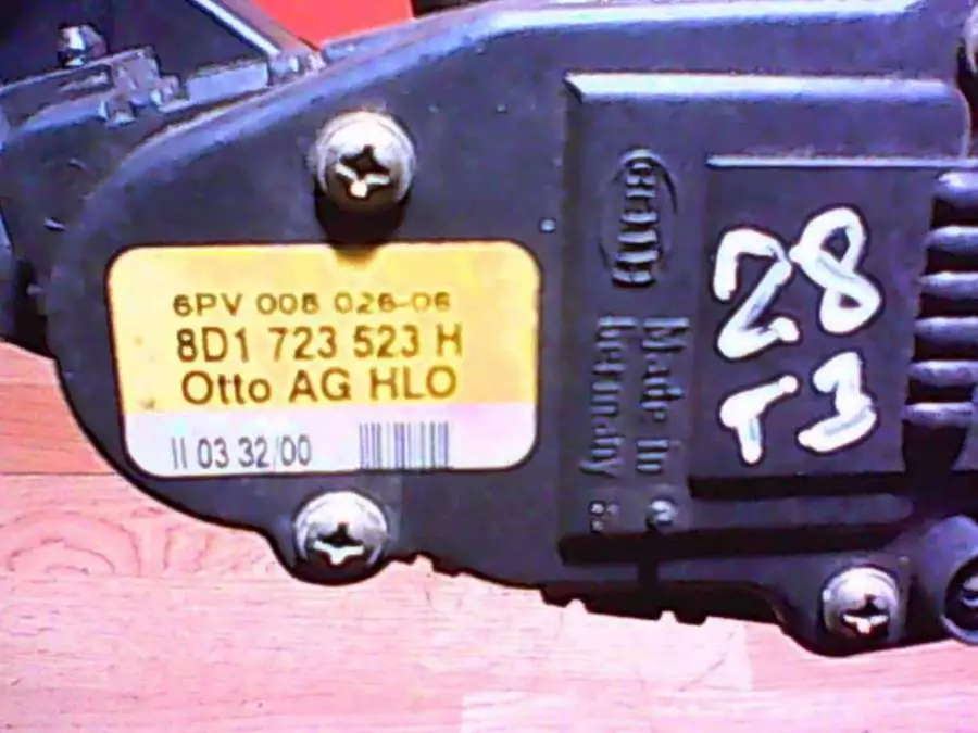 Педаль к Audi A6 2000