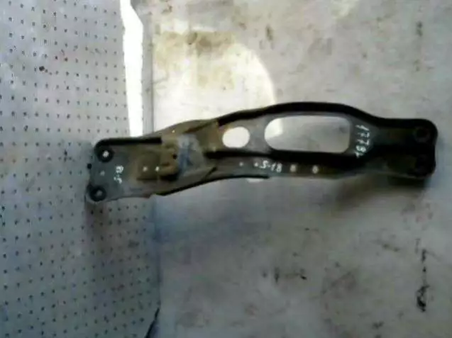 Балка под КПП к Mazda Xedos 6 1996