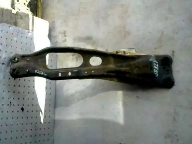 Балка под КПП к Mazda 626 2000