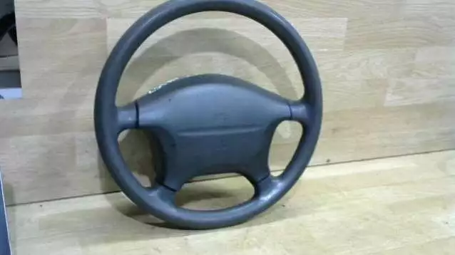 Руль к Mitsubishi Carisma 1997