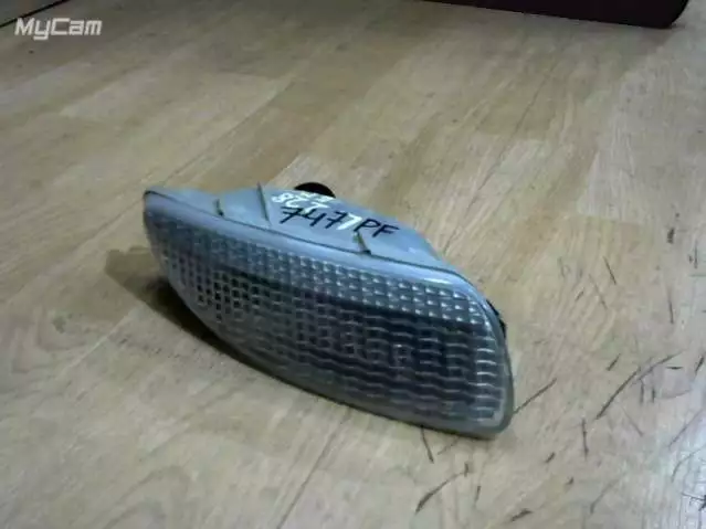 Поворотник левый к Rover 75 2004