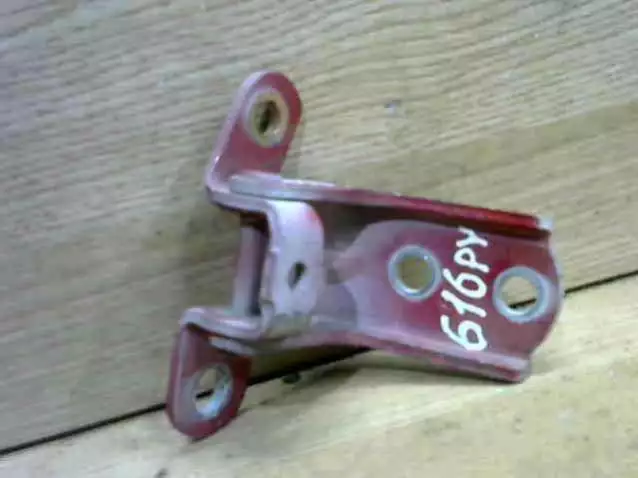 Петля двери к Kia Rio 2005