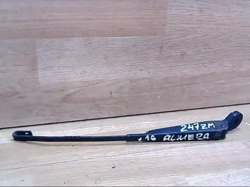 Щеткодержатель задний к Nissan Almera 2001