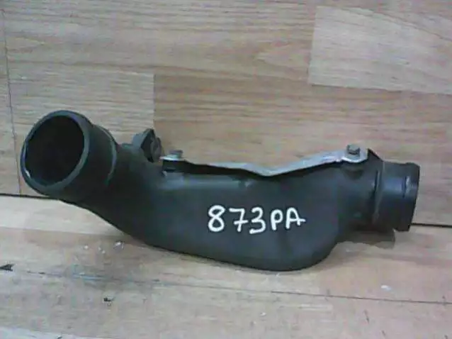 Патрубок к Mazda MPV 2002