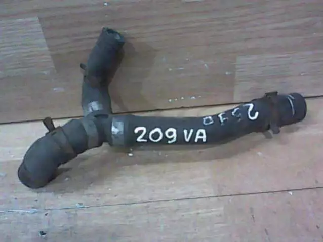 Патрубок к Volkswagen Caddy 1999