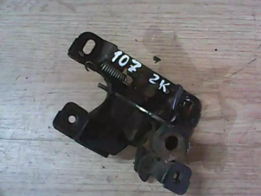 Замок капота к Audi A3 1999
