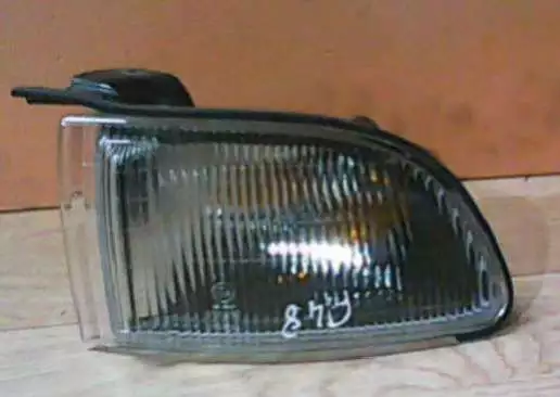 Поворотник левый к Mitsubishi Galant 2000
