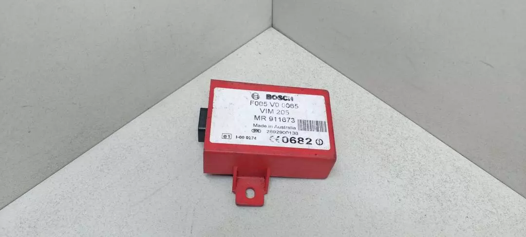 Иммобилайзер к Mitsubishi Carisma 1999