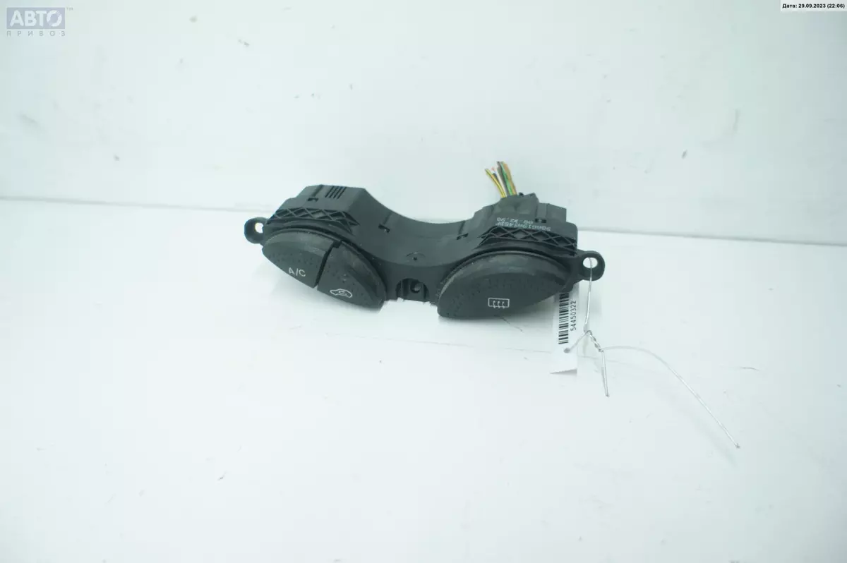 Кнопка  к Ford Focus 1999