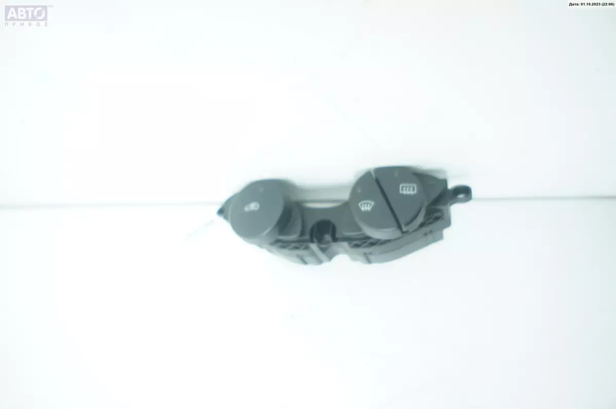 Кнопка  к Ford Transit Connect 2003