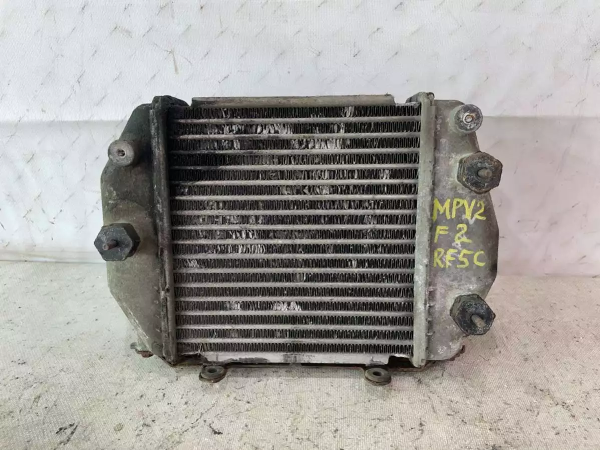 Интеркулер к Mazda MPV 2001