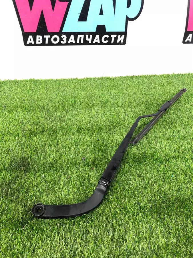 Щеткодержатель к Ford Mustang 2016