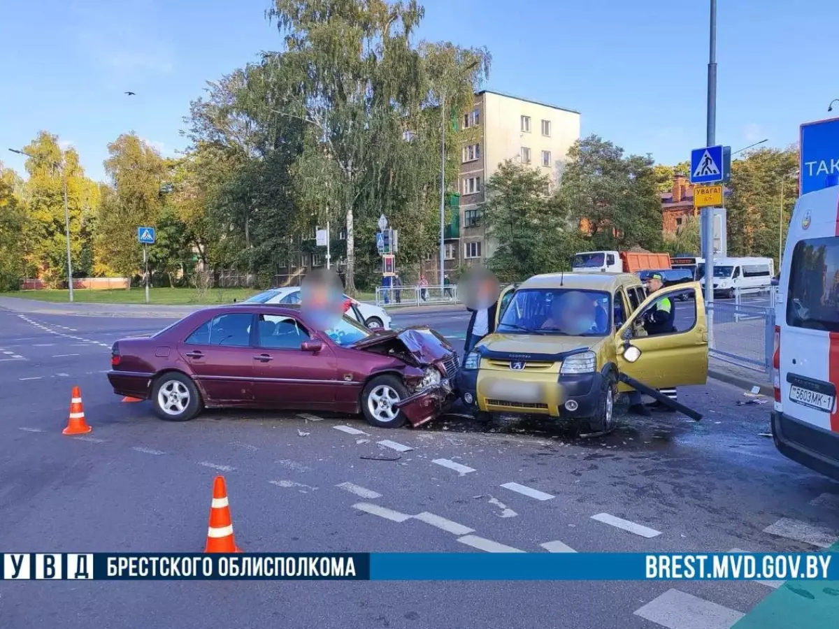 Еще одно ДТП с левым поворотом в Бресте