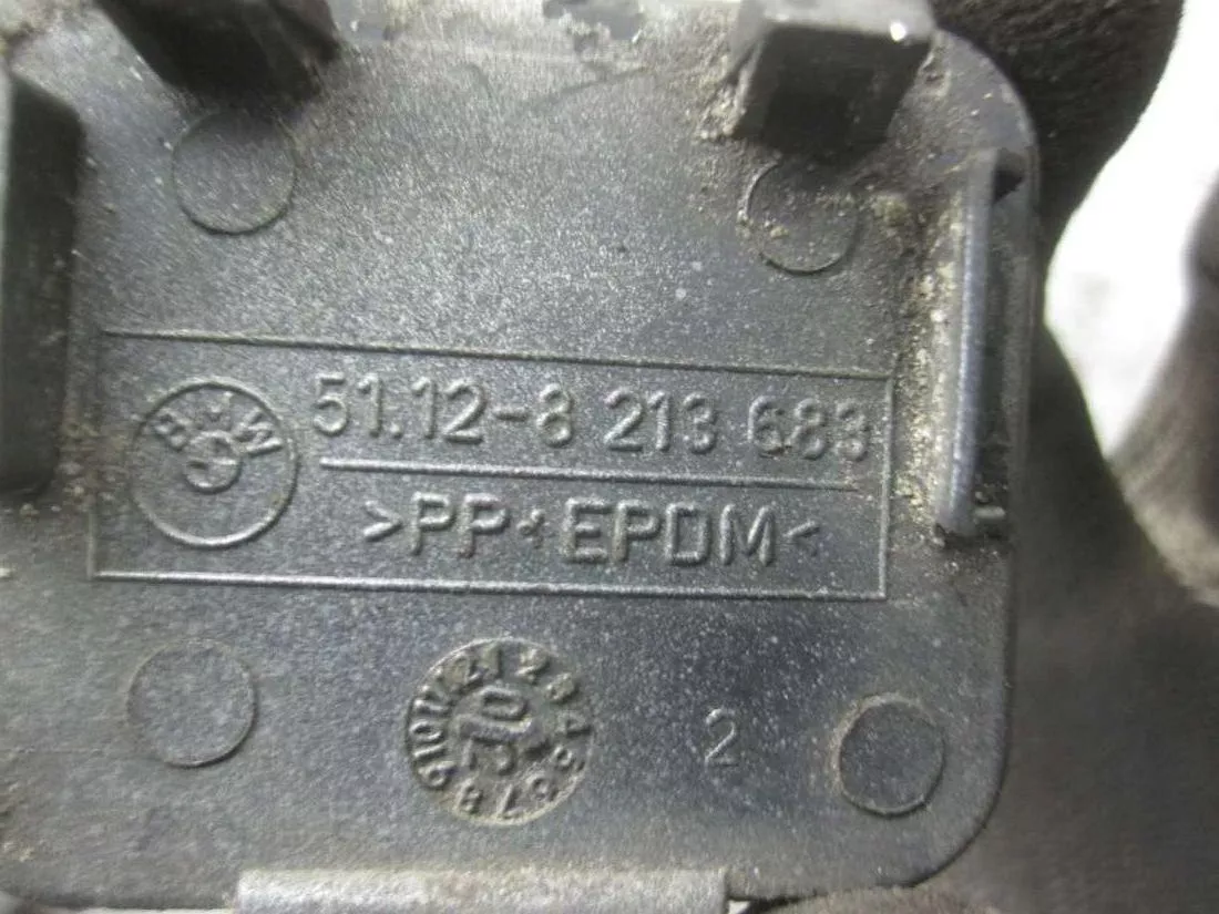 Заглушка (решетка) в бампер задний к BMW 5 2000