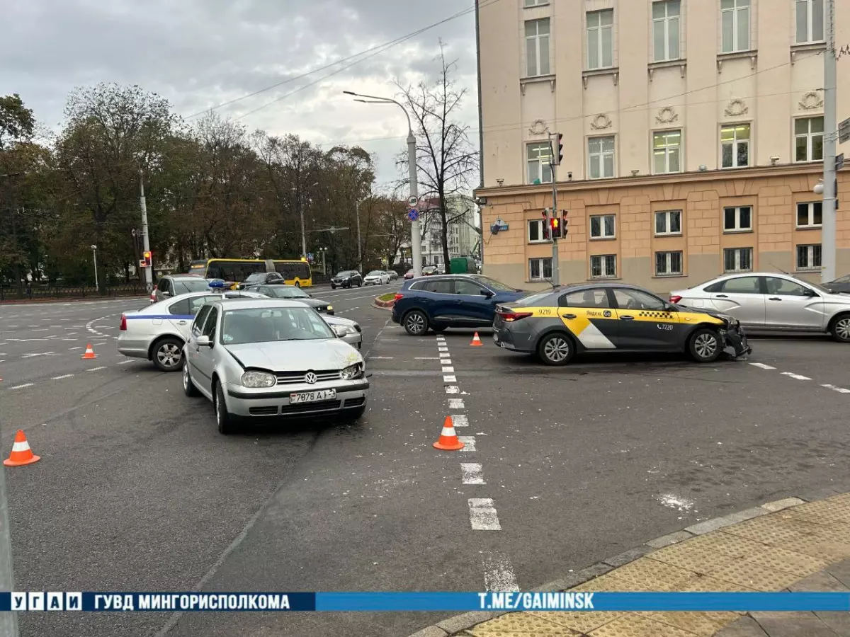 Столичная ГАИ опубликовала видео ДТП на улице Кирова в Минске