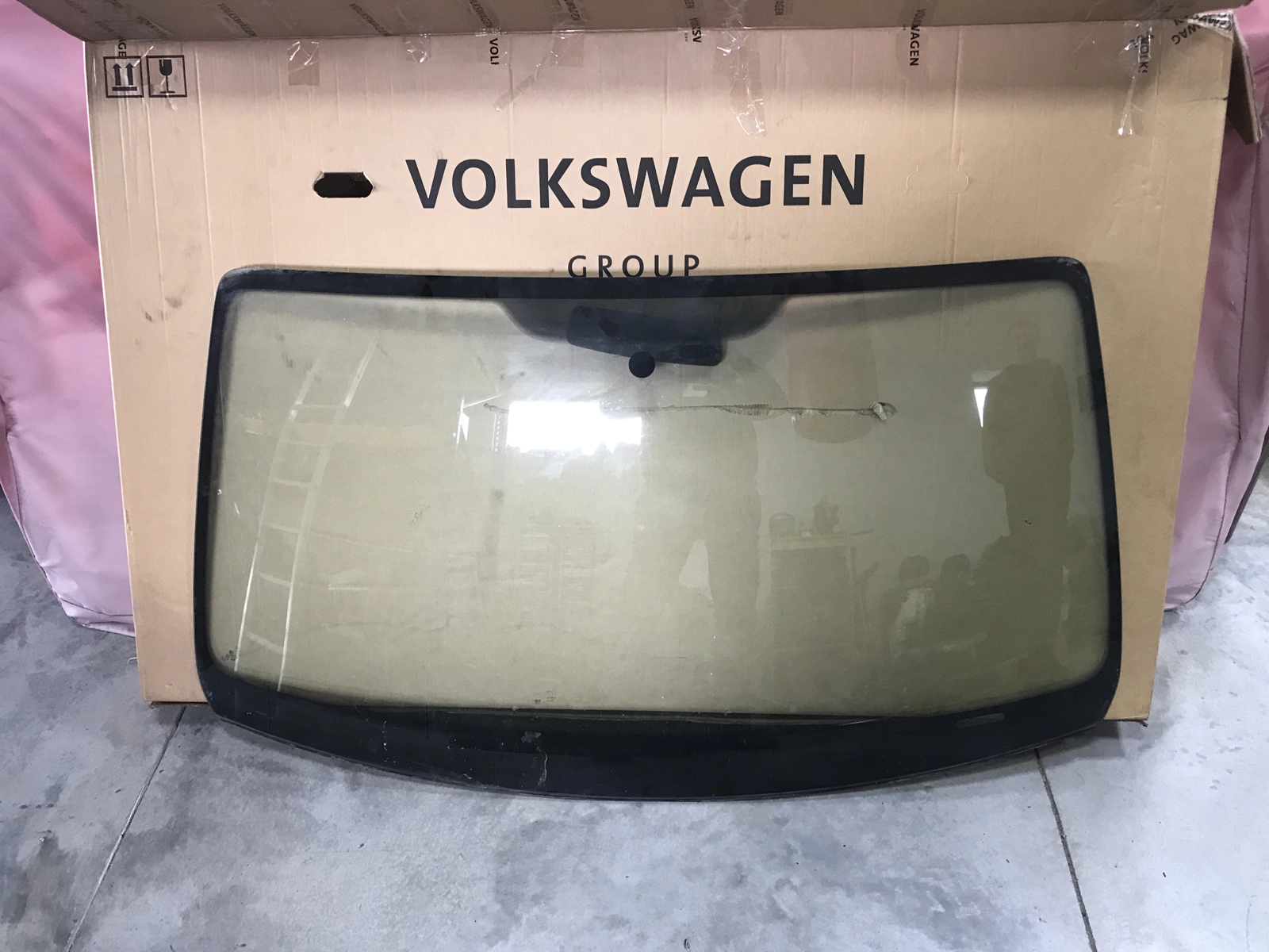 Стекло лобовое к Volkswagen Amarok 2012