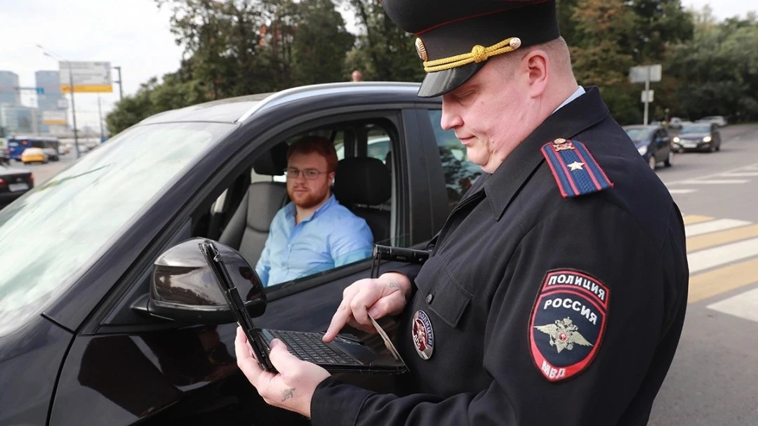 Белорусам можно со своими: кому и когда в России нужно менять водительские удостоверения