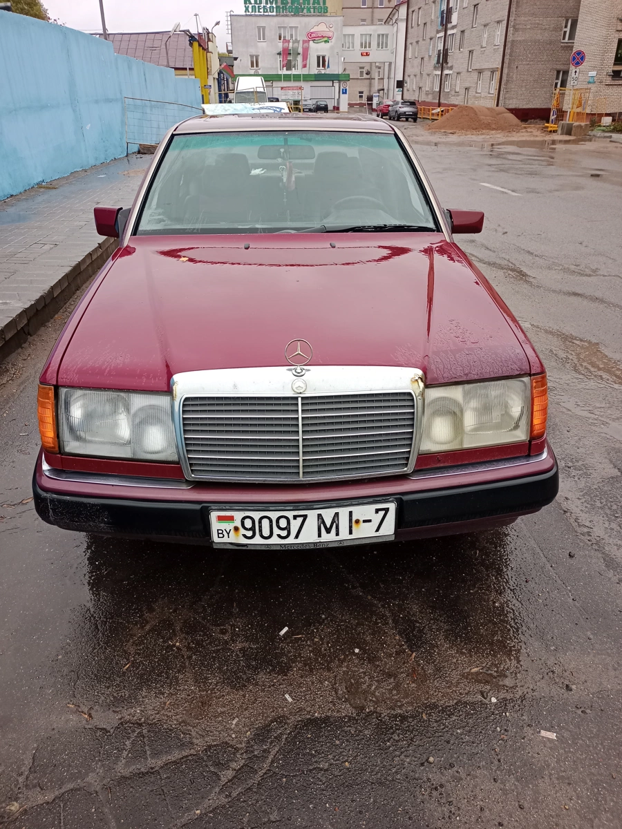 Mercedes-Benz E-klasse I (W124), 1993