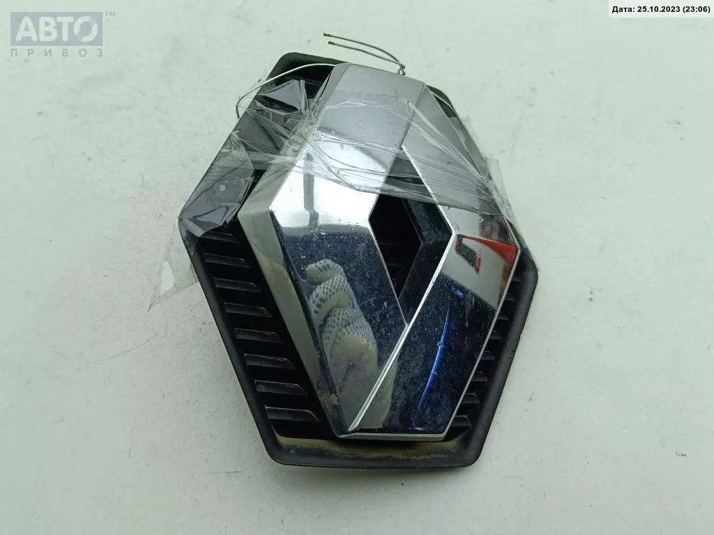 Эмблема к Renault Espace 2003
