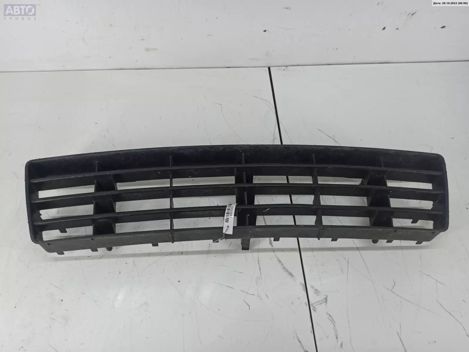 Решетка бампера к Audi A6 1998