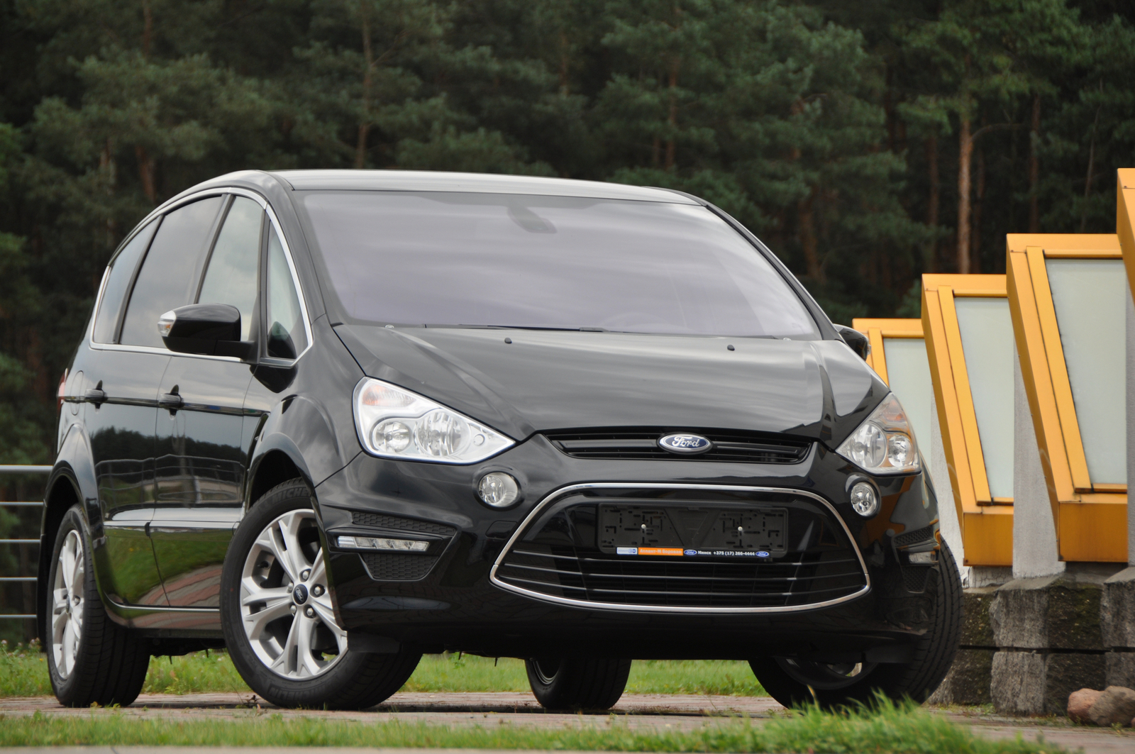 Ford galaxy поколения. Chevrolet Spark 2021. Spark 2021 Chevrolet uz. Шевроле Спарк 2022. Mitsubishi Space Star 2016.