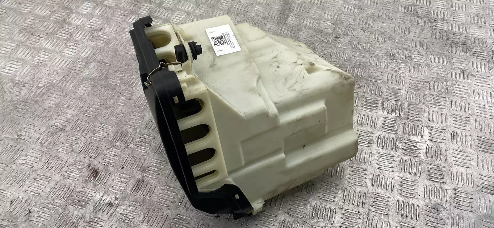 Корпус блока, элемента к BMW X5 2015