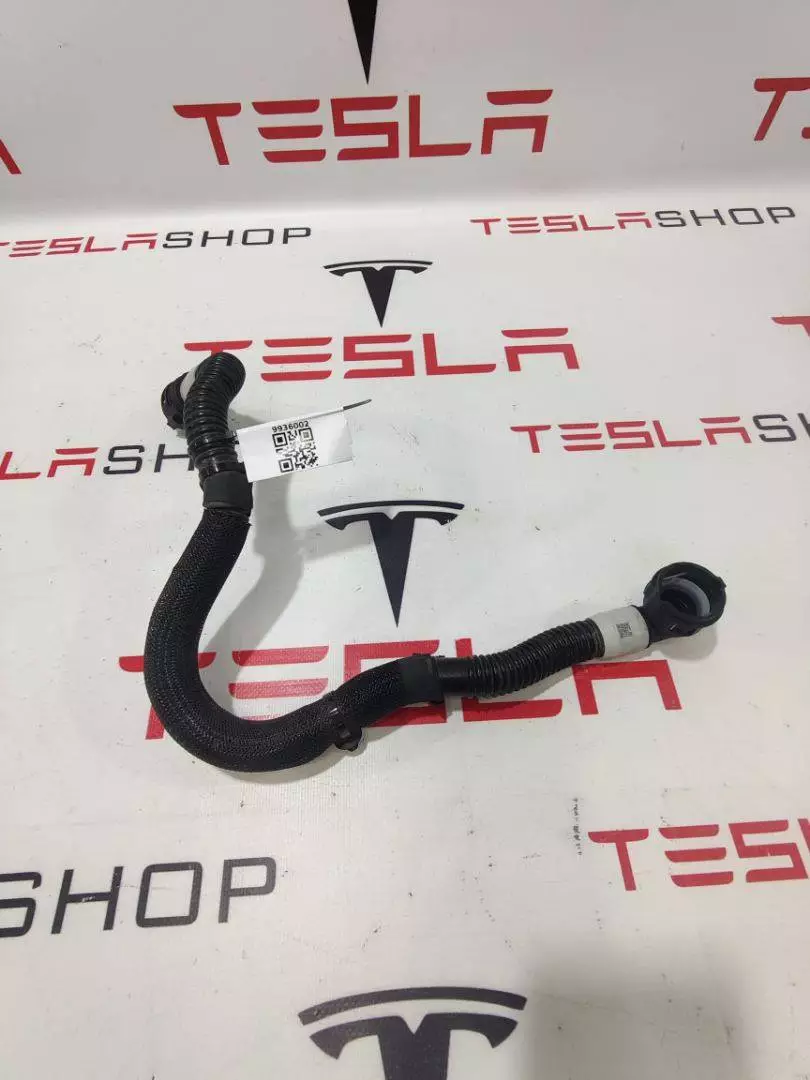 Патрубок радиатора к Tesla Model Y 2021