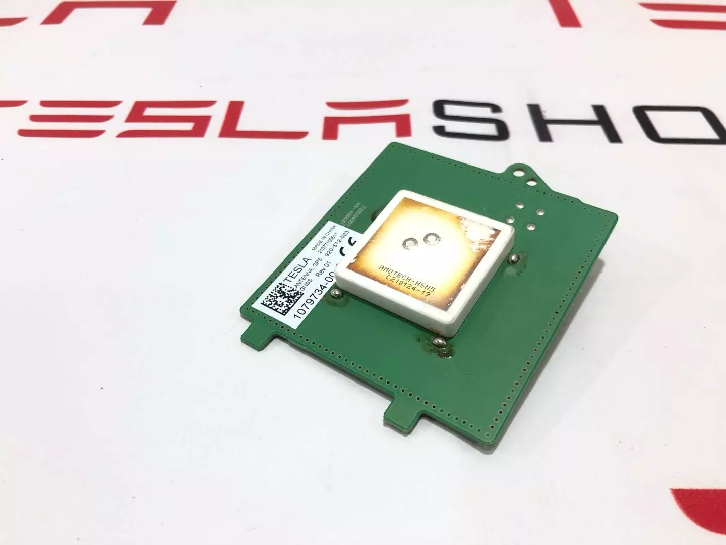 Антенна  к Tesla Model Y 2021