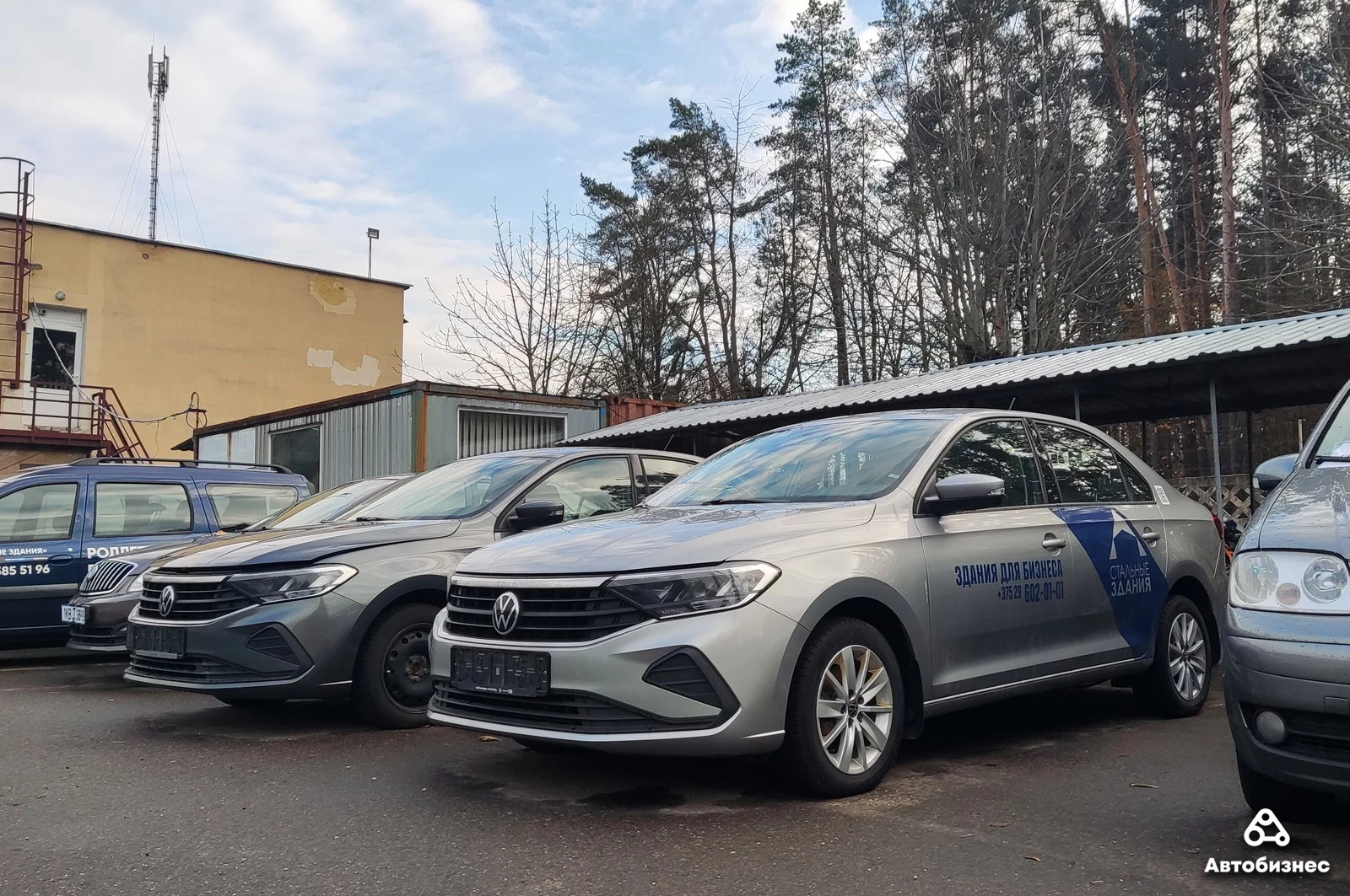 Журналисты пришли на площадку с конфискованными в Беларуси автомобилями.  Вот что там продают - Автомобили Гродно