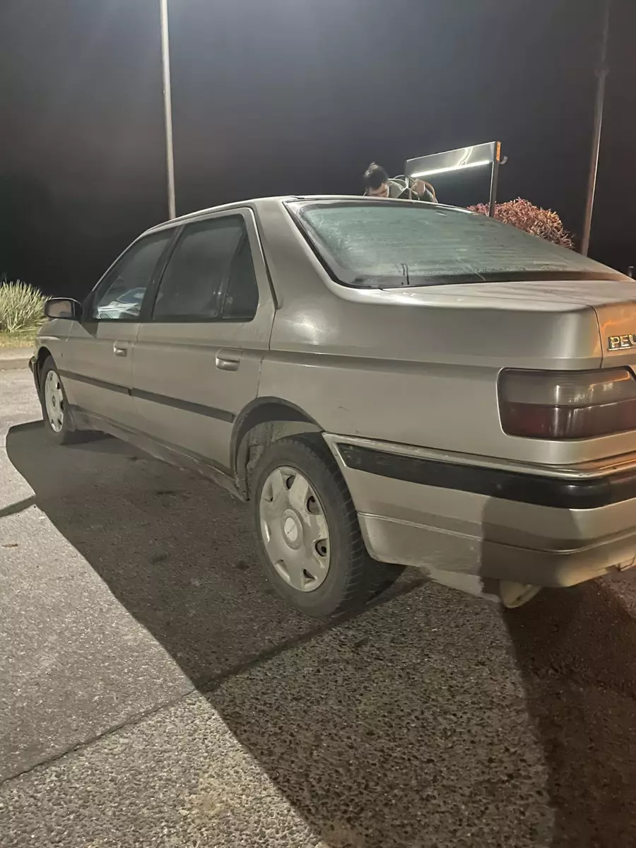 Peugeot 605 I, 1990