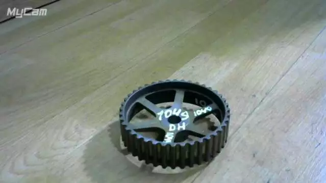 Шестерня распредвала к Mitsubishi Carisma 2001