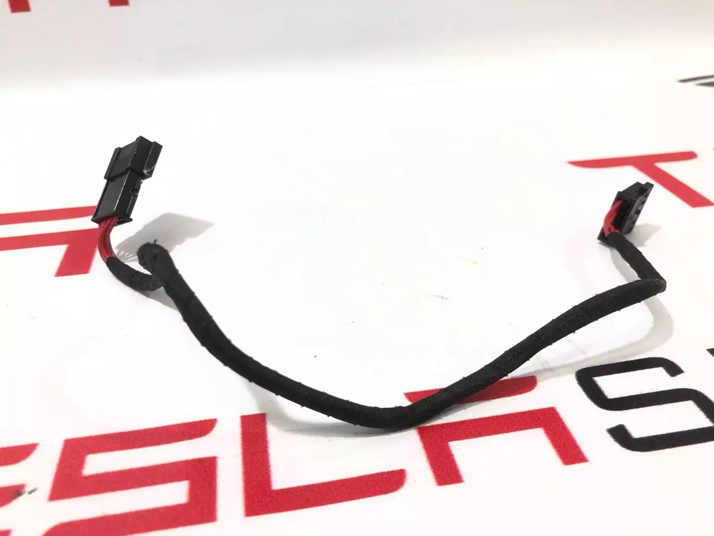 Проводка к Tesla Model Y 2020