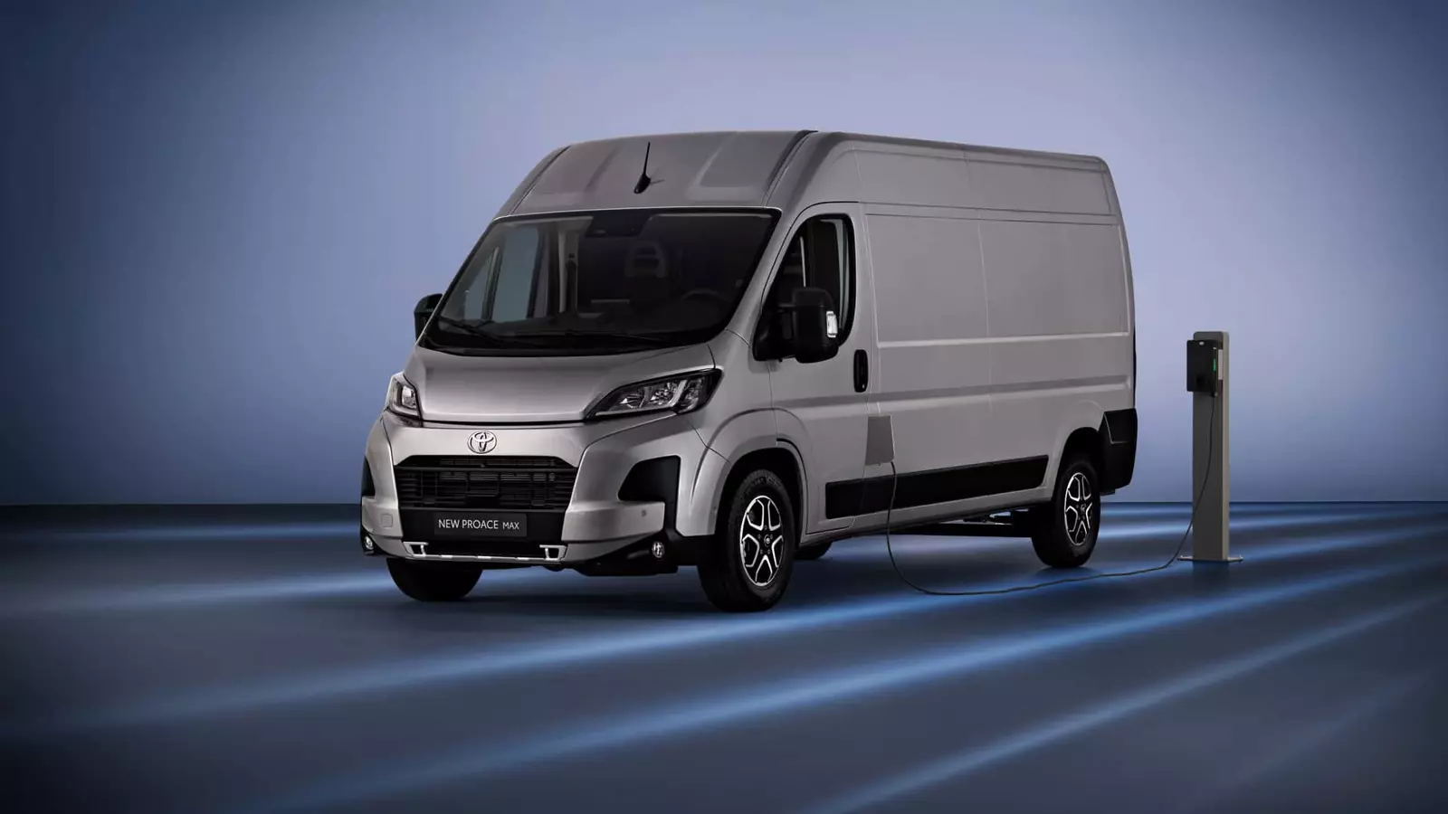 Toyota Proace Max - большой брат Fiat Ducato