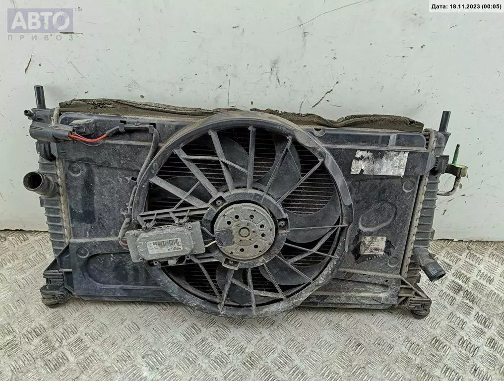 Радиатор (основной) к Ford C-MAX 2004