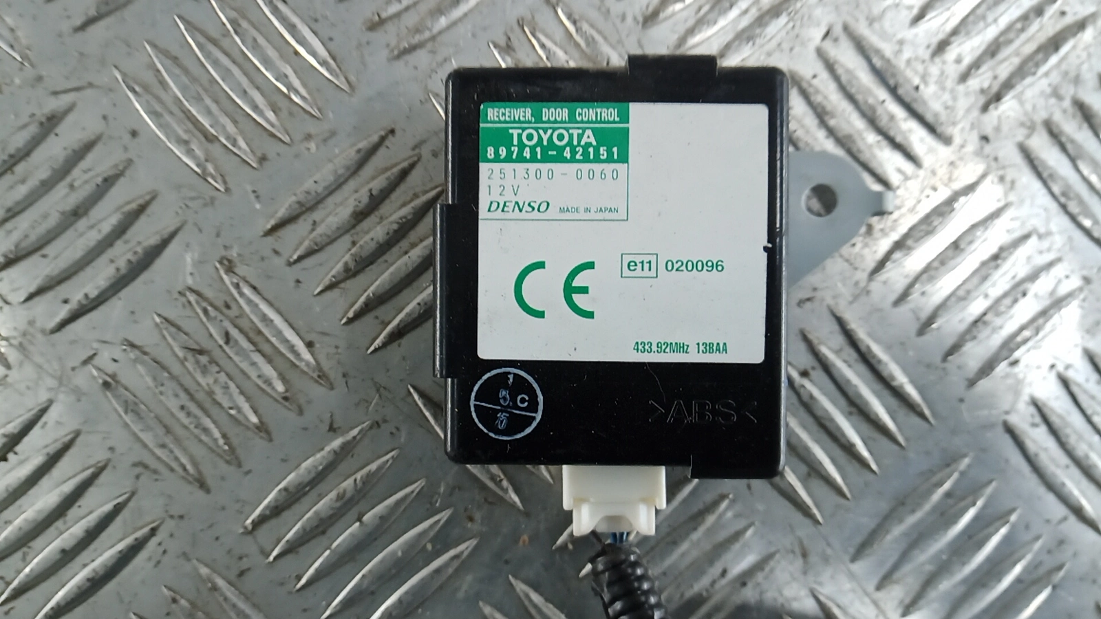 Блок управления к Toyota RAV 4 2001