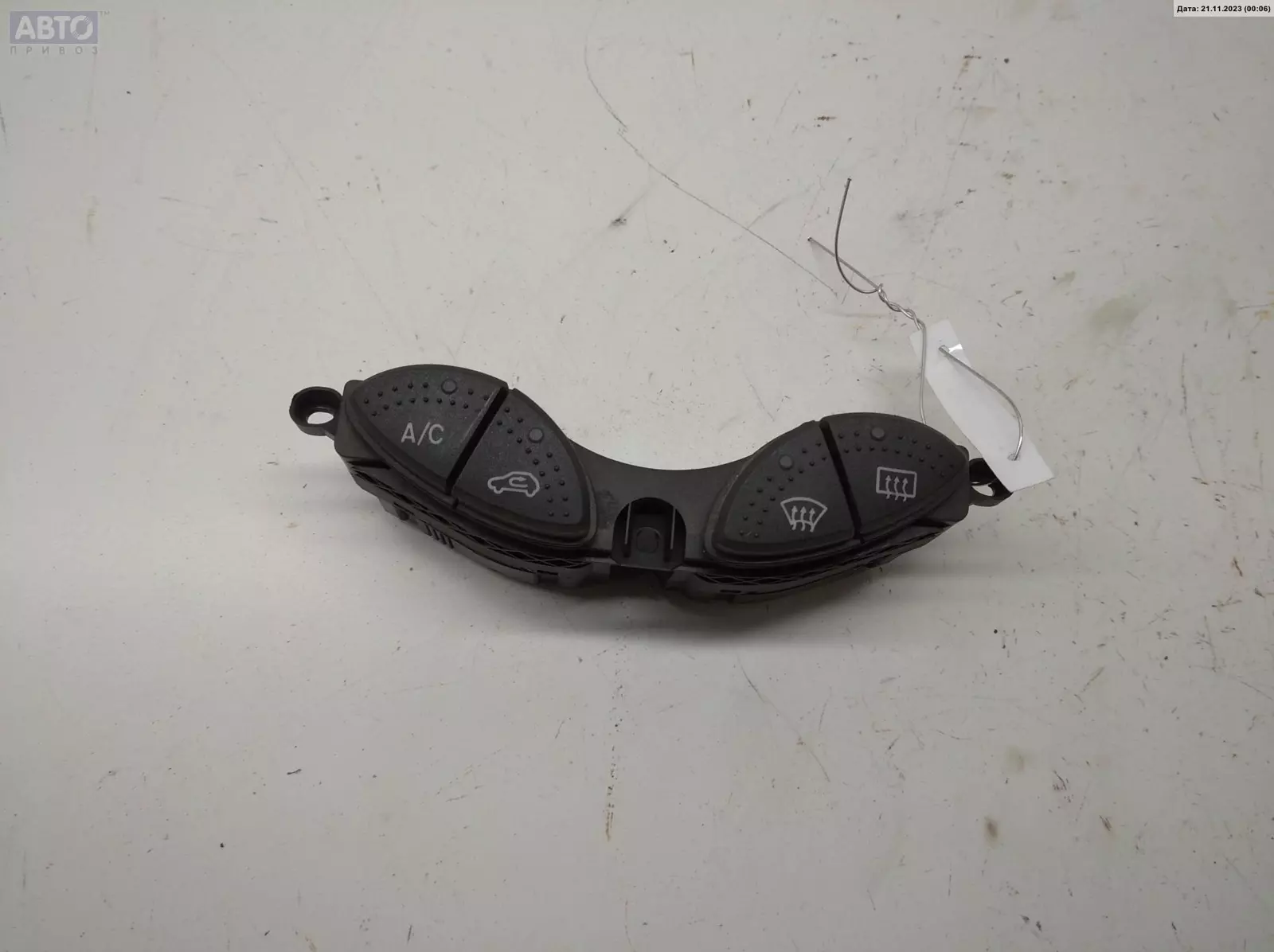 Кнопка  к Ford Focus 2001