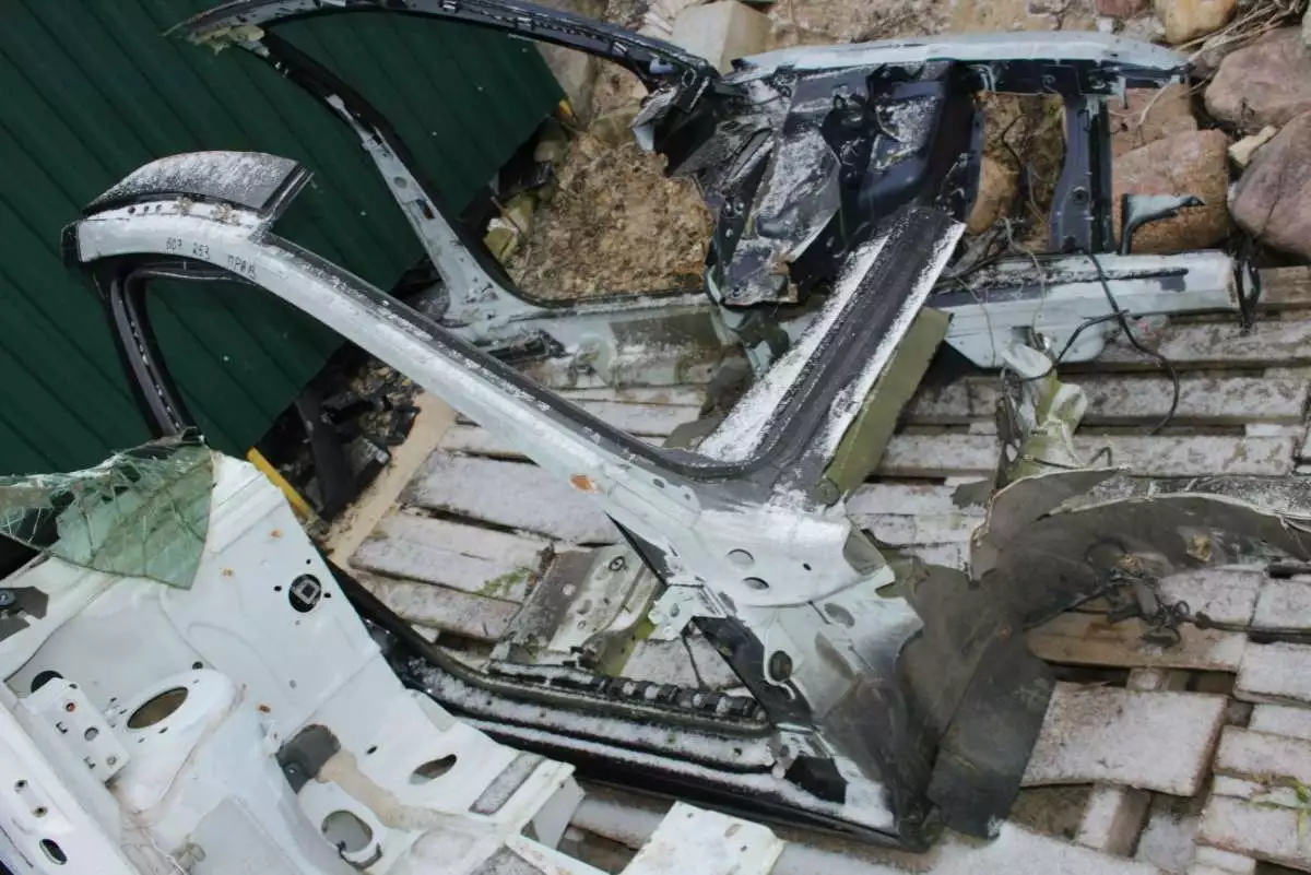 Четверть кузова к Peugeot 607 2006