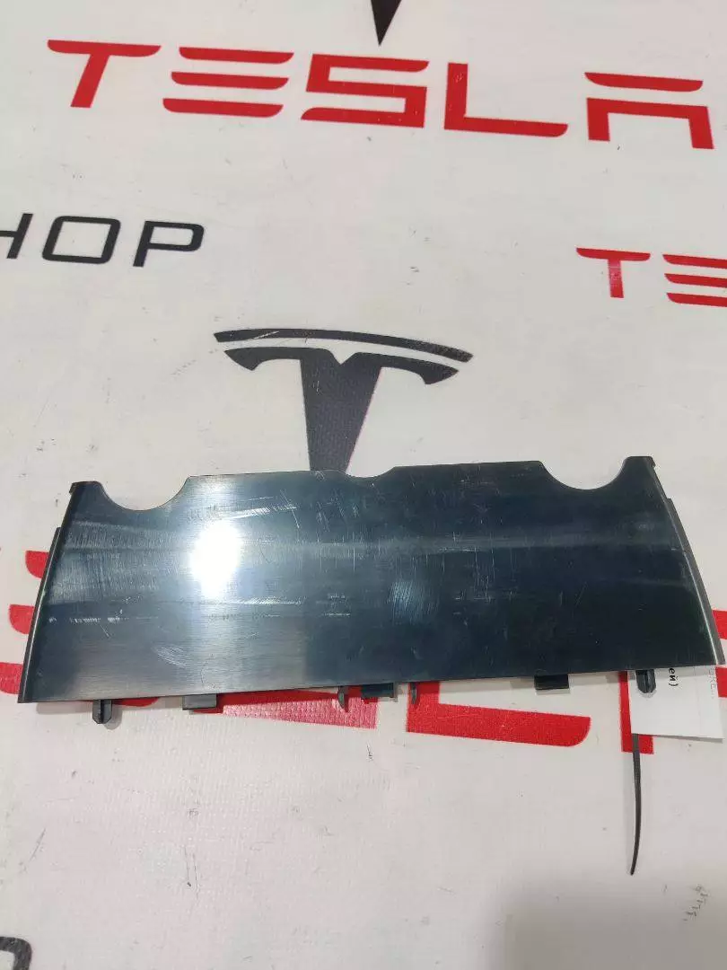 Монитор к Tesla Model S 2022
