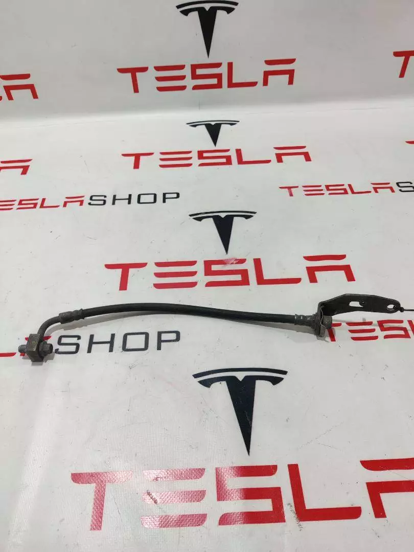 Шланг тормозной к Tesla Model S 2019