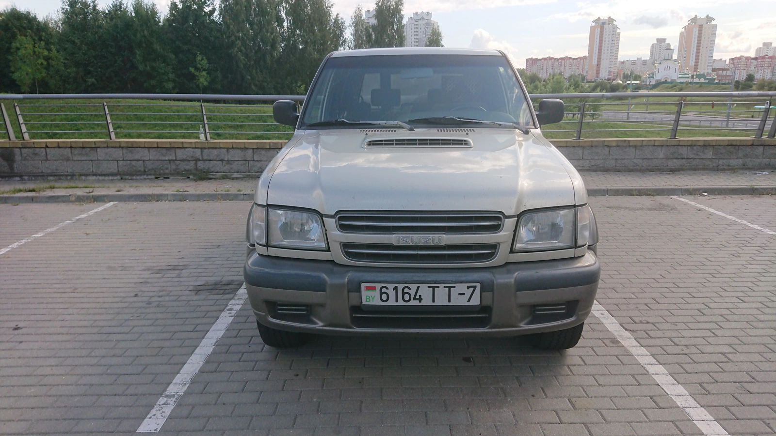 Isuzu Trooper II, 2000