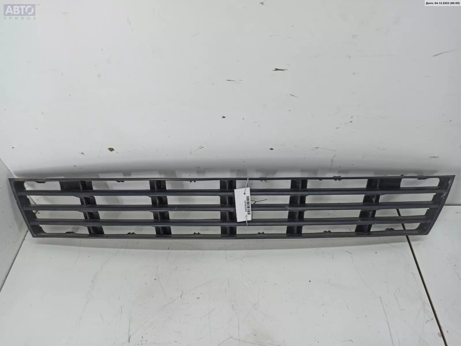 Решетка бампера к Audi A4 1996