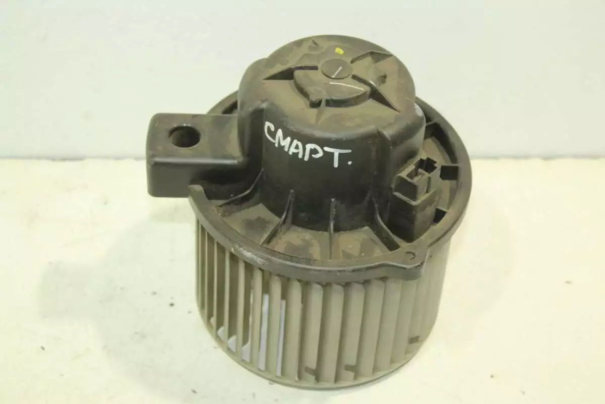 Моторчик печки к Smart Fortwo 2001