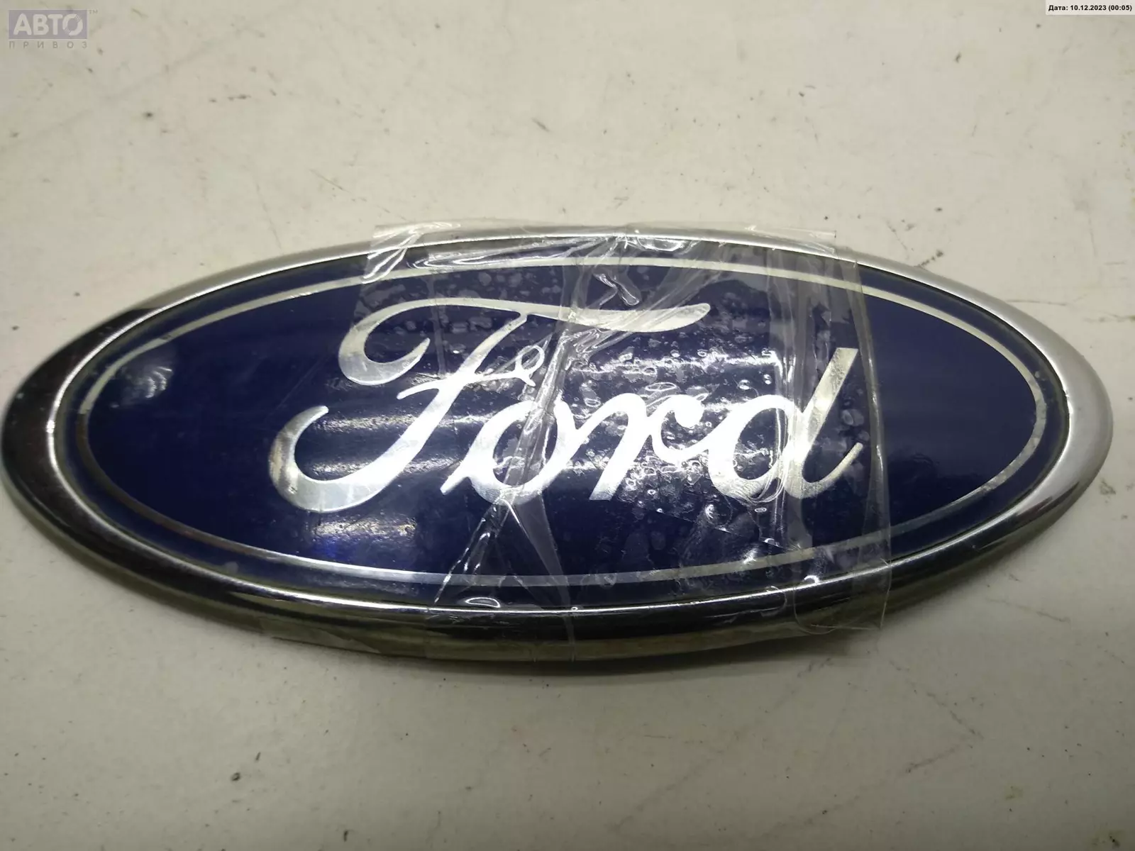 Эмблема к Ford Mondeo 2001